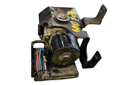 2013-2014 Chevy Suburban 1500 Used ABS Pump — LH frame below cab