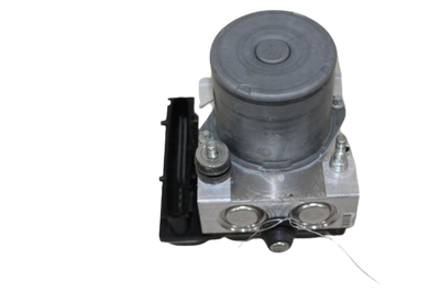 2002-2003 Infiniti QX4 Used ABS Pump — 4x4