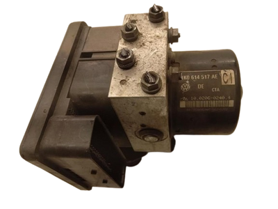 2016 Kia Sorento Used ABS Pump — Actuator and Pump Assembly, FWD, w/o adaptive cruise