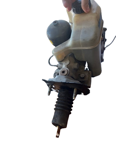 2004 Porsche Cayenne 4.5L Used ABS Pump — w/o turbo, from VIN 62062 thru 67295