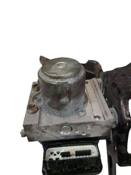 Honda Ridgeline (modulator assembly), US market, w/o park assist; AWD - Anti-Lock Brake Pump (2017-2019)